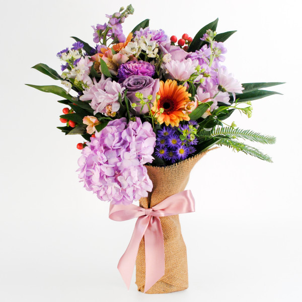 Large and In Charge Seasonal Subscription 4 Times a Year