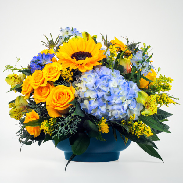 Beachy Breeze Bouquet Centerpiece