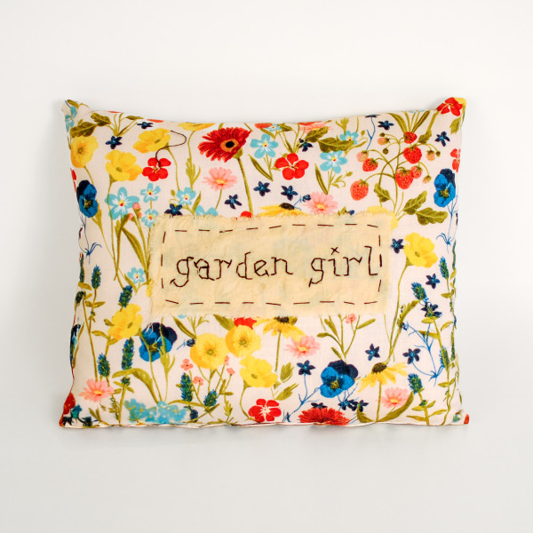 Comfort Pillow Garden Girl