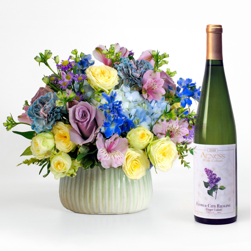 Spring Sips Centerpiece Bundle - Same Day Delivery